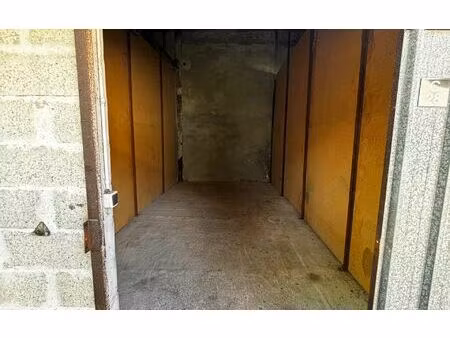 location stationnement  m² t- à messanges  126 €