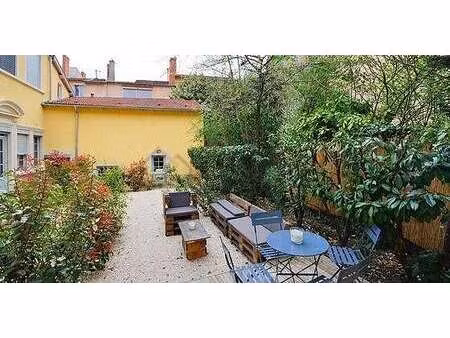 studio meublé avec terrasse