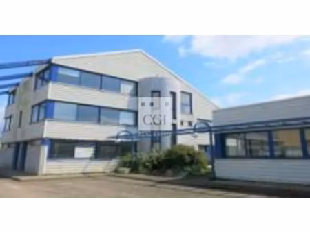 location bureau 33 m² à saint-fons (69190)