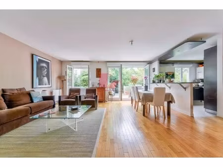 issy- beau duplex 5 pièces 126 m2 avec terrasses et jardin.