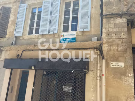 immeuble de charme  idéalement situé.