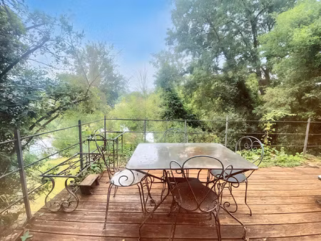 vallée de la charente maison donnant sur le fleuve !