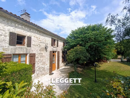 maison 6 pièce(s)  néré