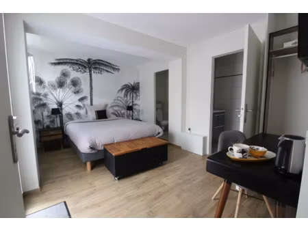 location meublée maison 4 pièces 92 m² à la roche-sur-yon (85000)  560 €