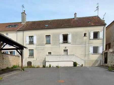 à vendre : immeuble à fort potentiel