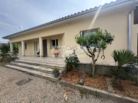 maison de plain-pied 187 m2 environ - cérons