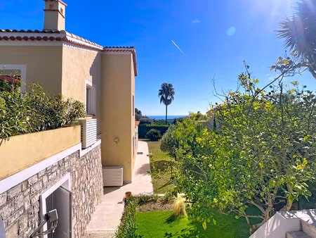 nice - mont boron : un havre de paix entouré de verdure