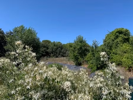 terrain de 685m2 a aujargues proche sommieres