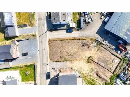 belle parcelle de 451m² dans un quartier résidentiel !