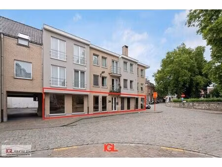 immeuble commercial à vendre dans une localité aa