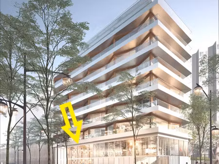 boutique sur rue - emplacement n°1 - metro saint-fargeau