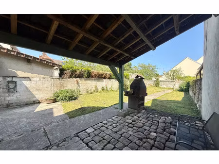 maison villeneuve-le-comte 104 m² t-4 à vendre  322 000 €