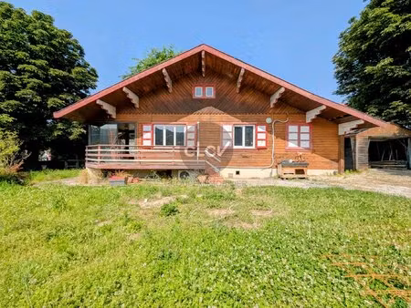 plein centre: chalet à rénover