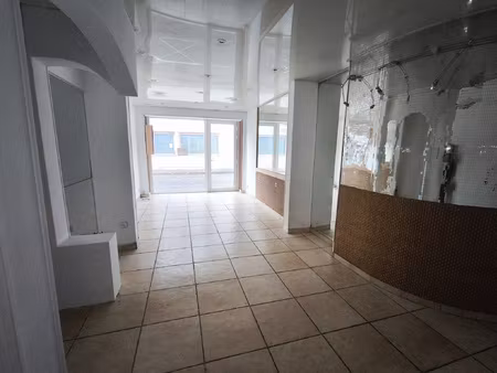 local commercial 33 m2 emplacement premium grau du roi (