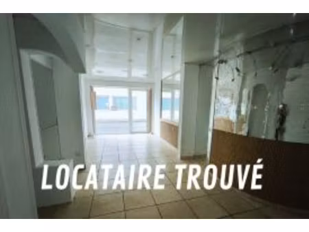 plus disponible - local commercial 33 m2 emplacement premi