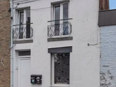 ensemble de 2 spacieux studios actuellement loués.