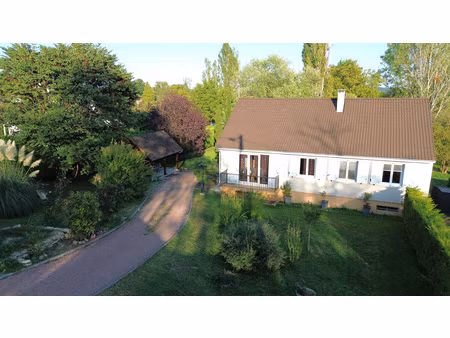 maison 5 chambres avec sous-sol  garage et parc arboré – germigny-sur-loire