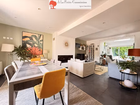 maison rénovée 4 chambres avec dépendances terrain 730 m2