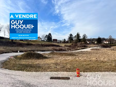 terrain constructible proche valdahon de 552m²