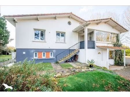 vente maison 6 pièces 175 m² hinx (40180)