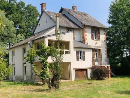 propriété de 6 ha avec maison de caractère (fin xix siècle) rénovée avec vue dégagée sur..