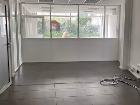 vente commerce 106 m² villeurbanne (69100)