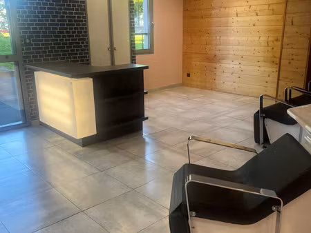 centre ville très beau local de 55m2 en rdc