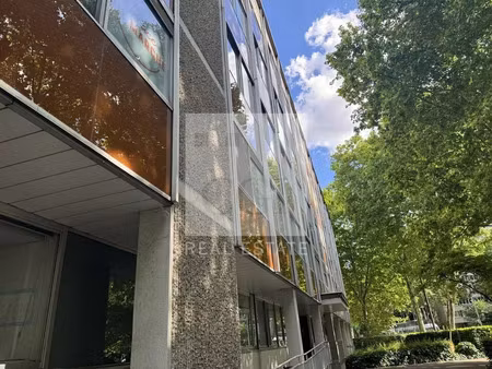 location bureau 330 m² à villeurbanne (69100)
