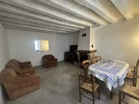 vente maison 6 pièces 155 m² à le lion-d'angers (49220)  212 000 €