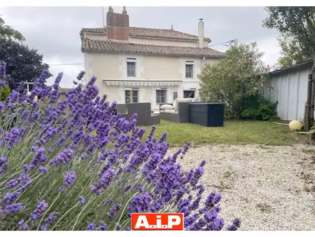 vente maison 5 pièces 140 m² à loge-fougereuse (85120)  168 000 €