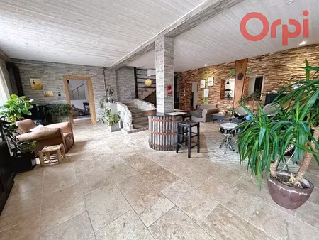 vente maison 5 pièces 200 m² à avrille (85440)  249 000 €