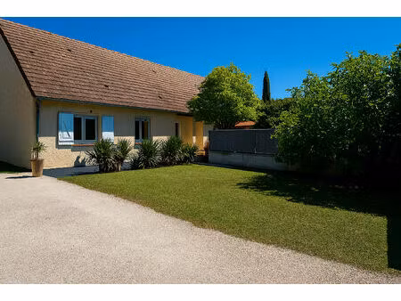 a vendre: maison spacieuse de plain pied  4 chambres  jardin  1ère couronne de chalon sur 