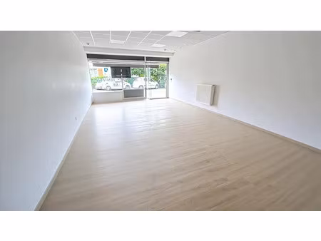 vente locaux professionnels 1 pièce 54 m² à le bouscat (33110)  199 500 €