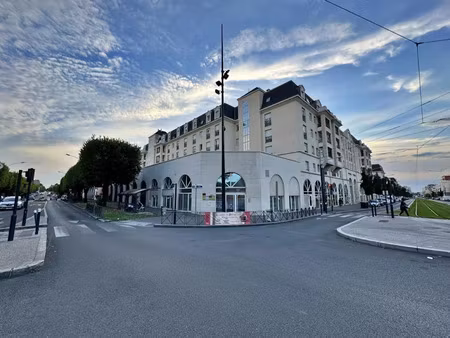 vente locaux professionnels à livry-gargan (93190)  649 000 €