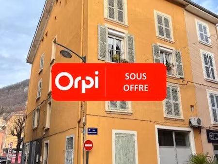 vente locaux professionnels à voiron (38500)  149 000 €