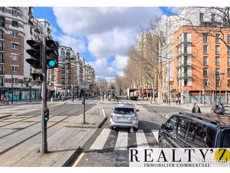 local commercial 894 m²