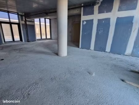 local commercial 50 m²