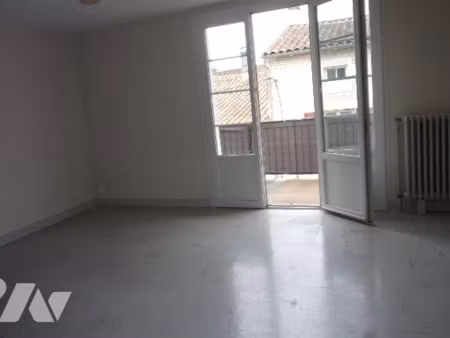 vente immeuble à mauzé-sur-le-mignon (79210)  209 000 €