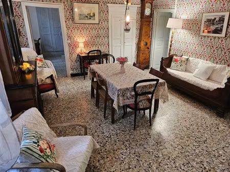 location meublée appartement 3 pièces à luri (20228)  500 €