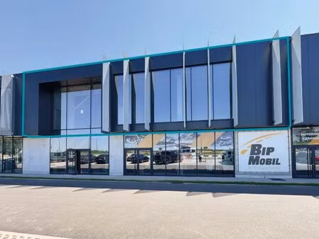 nouveaux bureaux ou commerce  à louer à waremme !