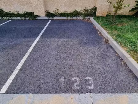location parking à albi (81000)  40 €