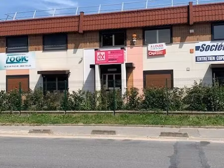 location locaux professionnels à massy (91300)  2 800 €