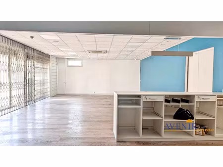 location locaux professionnels 116 m² à plan-de-cuques (13380)  2 800 €