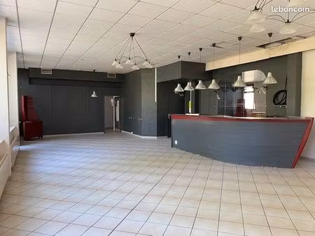 location local restaurant au centre de genas