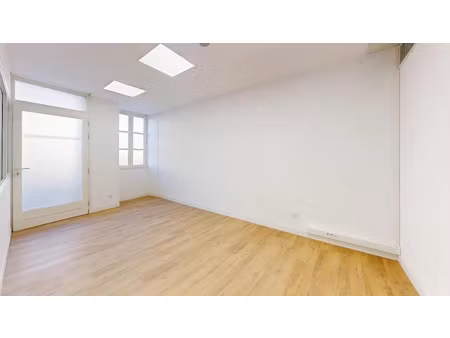 location locaux professionnels à livron-sur-drôme (26250)  435 €