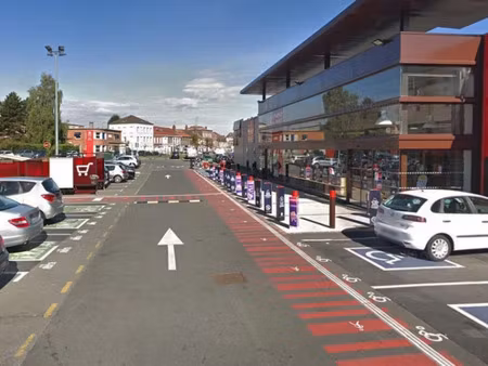 location parking à la madeleine (59110)  40 €