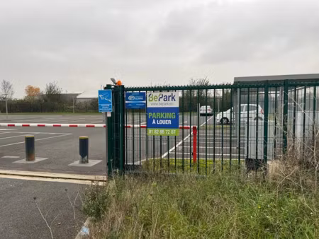 location parking à chilly-mazarin (91380)  52 €