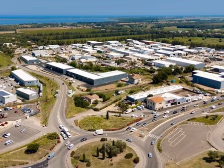 location locaux professionnels à biguglia (20620)  1 615 €