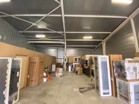 location locaux professionnels à castres (81100)  2 280 €