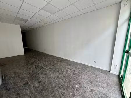 location locaux professionnels 6 pièces 69.69 m² à saint-quentin (02100)  1 030 €